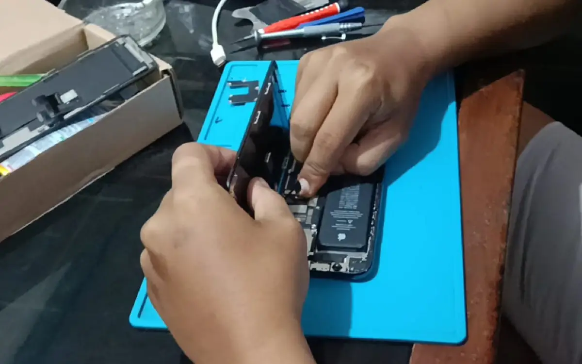 5 Merek LCD HP Terbaik yang Paling Banyak Digunakan Para Teknisi